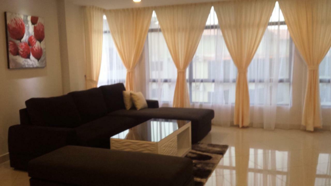 Cherloft@Samsuria Beach Residences Kampung Sungai Ular Exterior photo