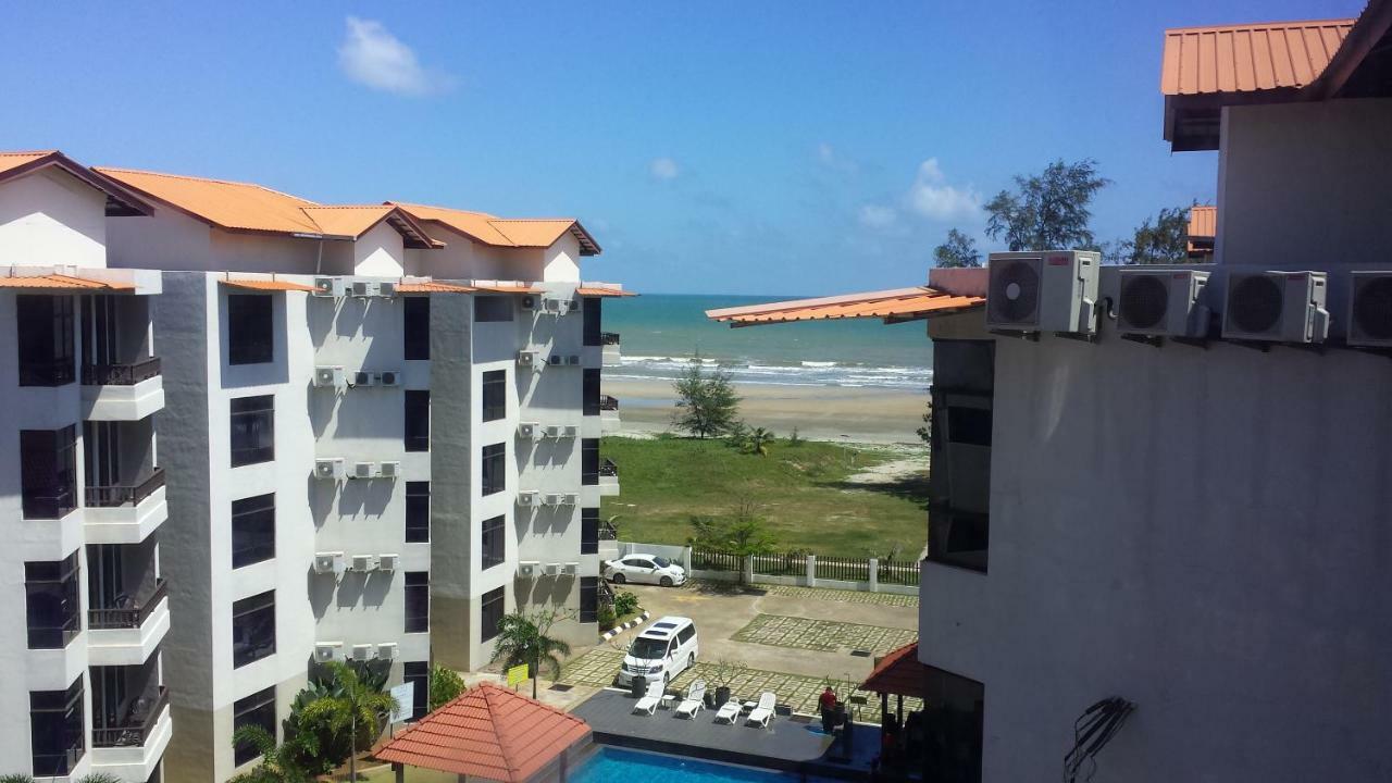 Cherloft@Samsuria Beach Residences Kampung Sungai Ular Exterior photo